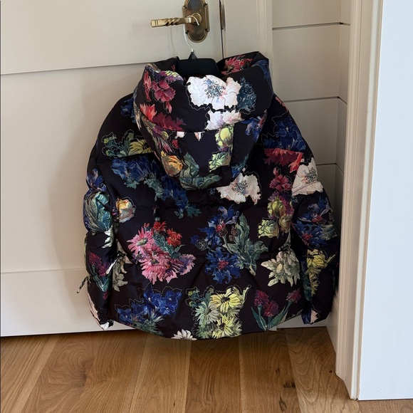 Obermeyer Black Alpine Flowers Watercolor puffer multicolor Ski jacket - Picture 3 of 14